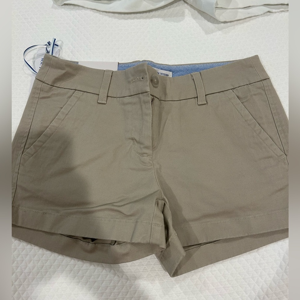 Southern Tide - Driftwood Khaki Leah short 3”